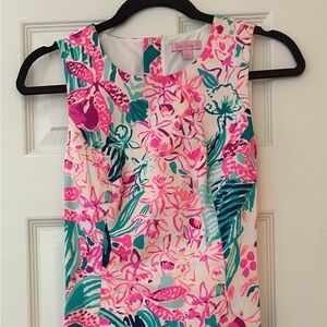 Lilly Pulitzer shift dress size 2 
Never worn. 
NWOT
No flaws 
Beautiful colors